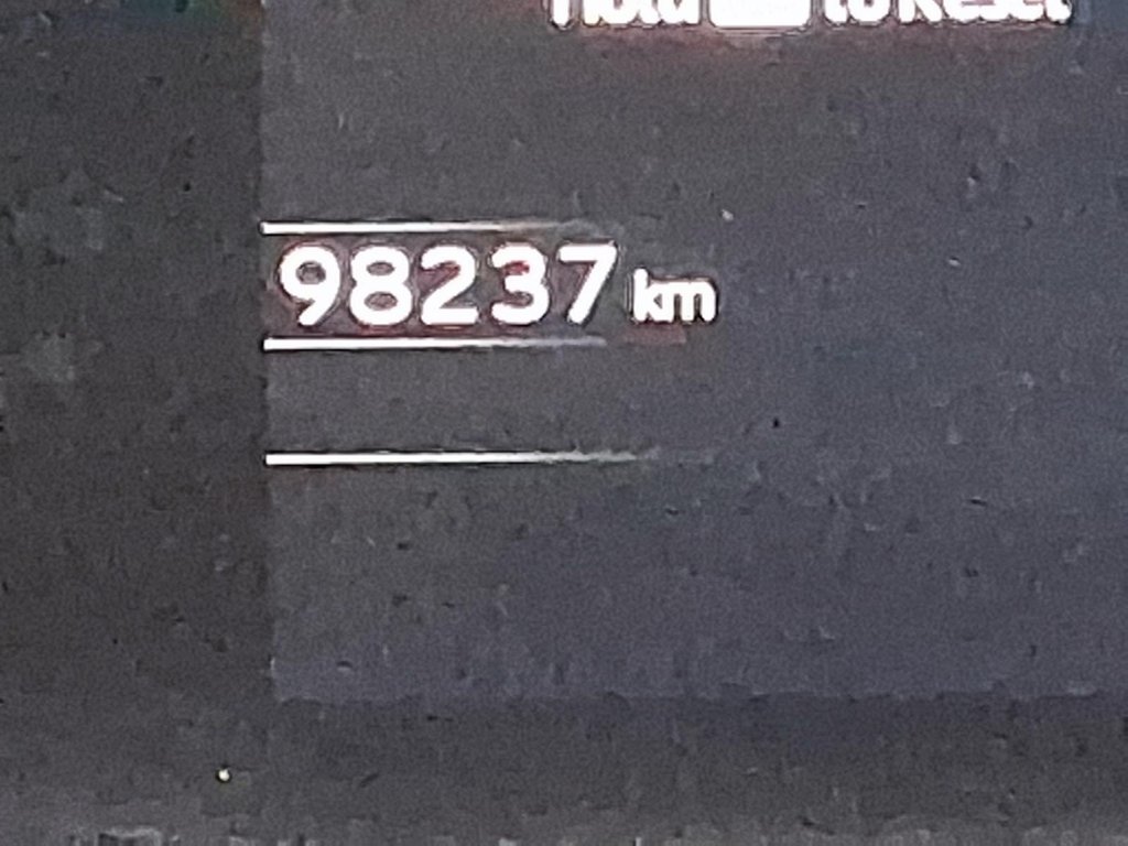 2023 Toyota bZ4X XLE AWD in Stratford, Ontario - 13 - w1024h768px
