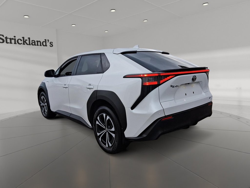 2023 Toyota bZ4X XLE AWD in Stratford, Ontario - 4 - w1024h768px