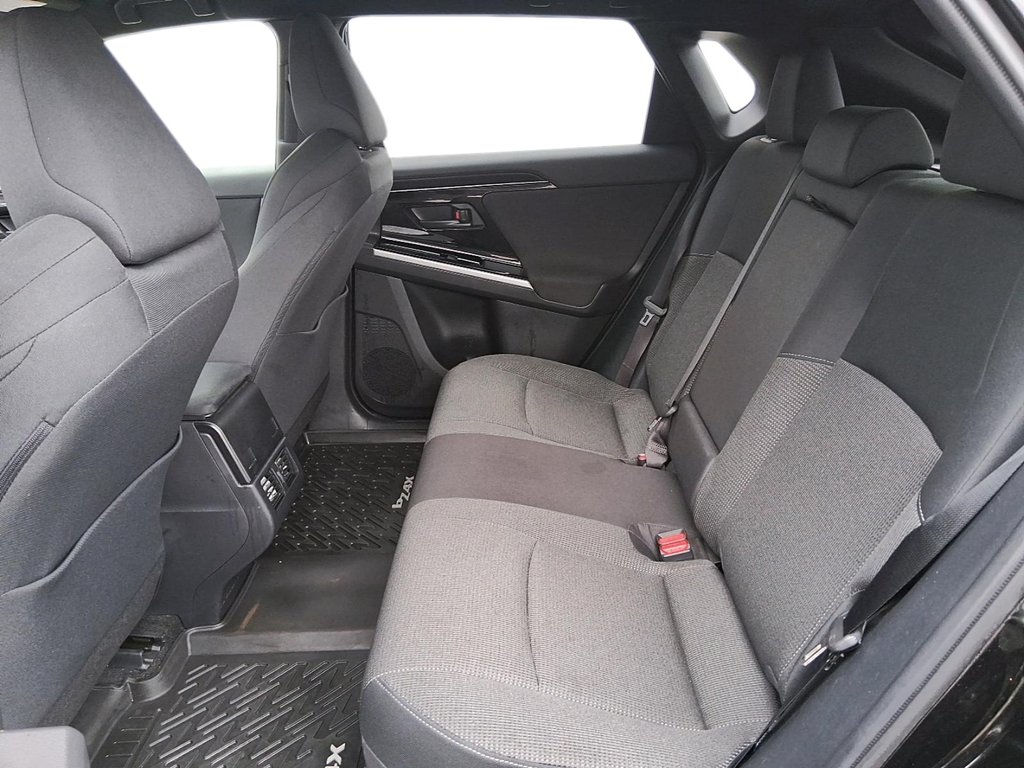 2024 Toyota bZ4X LE in Stratford, Ontario - 9 - w1024h768px