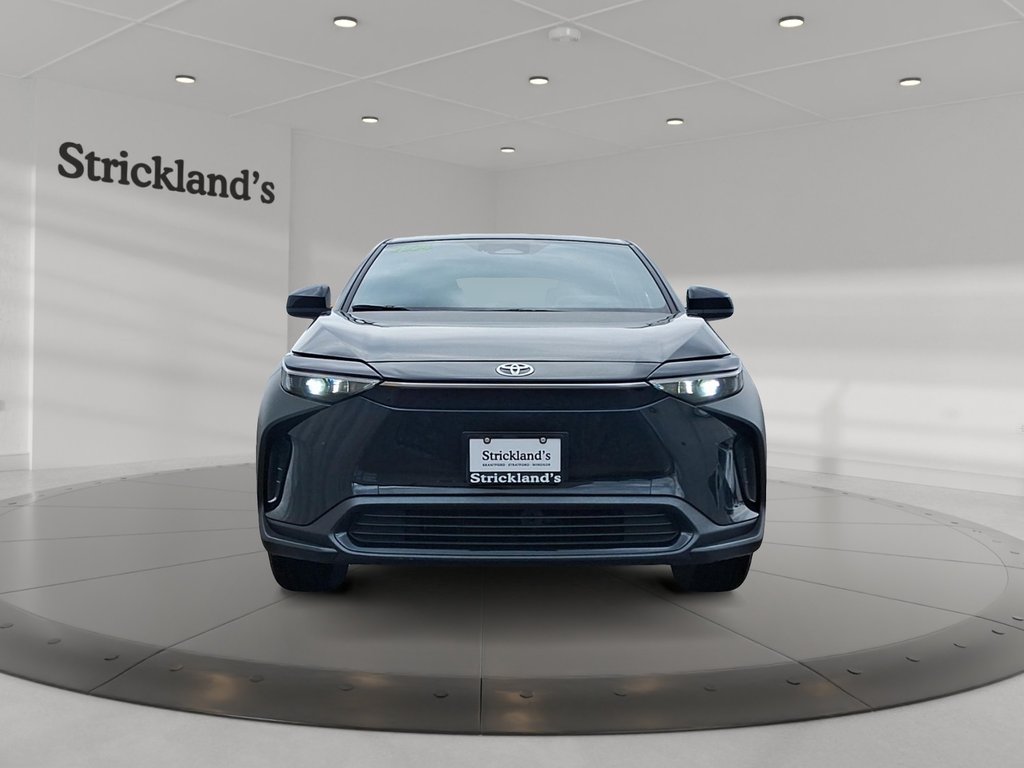 2024 Toyota bZ4X LE in Stratford, Ontario - 2 - w1024h768px