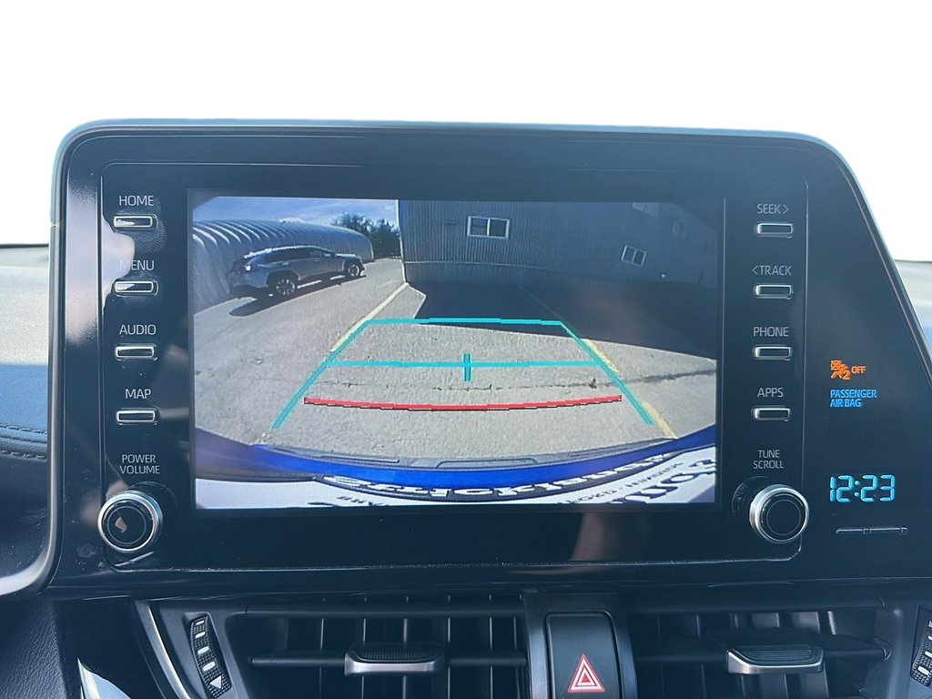 2019 Toyota C-HR LE in Stratford, Ontario - 15 - w1024h768px
