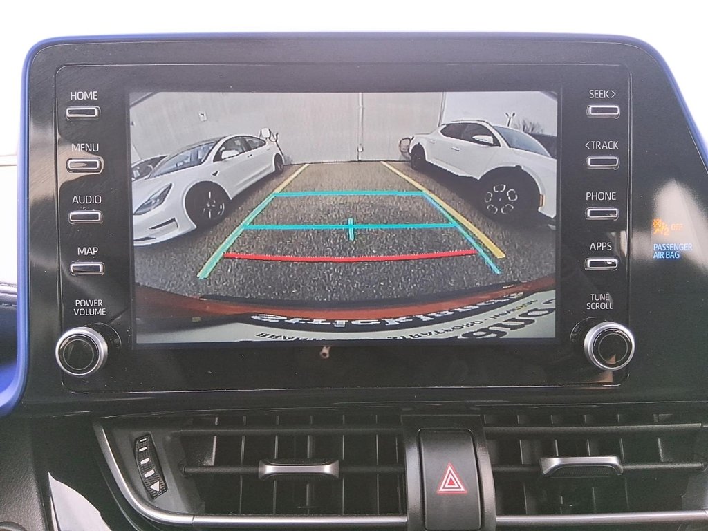 2020 Toyota C-HR LE in Stratford, Ontario - 18 - w1024h768px