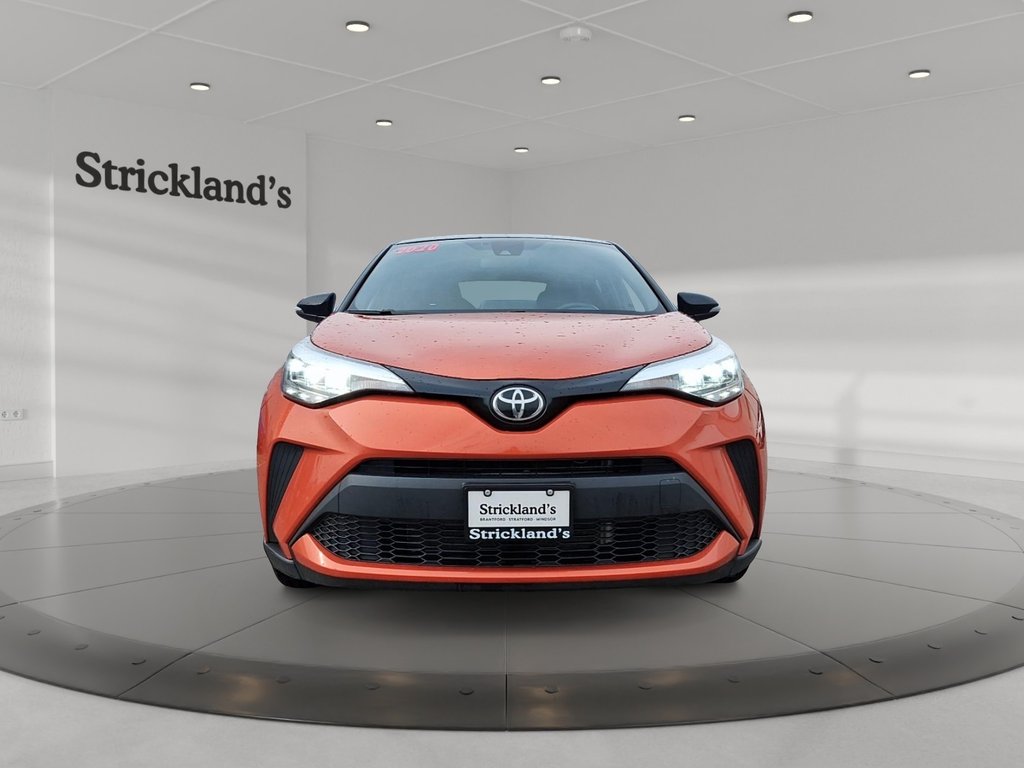 2020 Toyota C-HR LE in Stratford, Ontario - 2 - w1024h768px