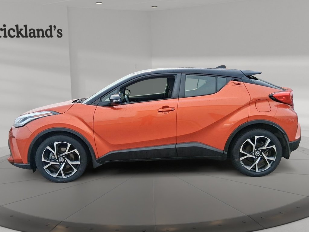 2020 Toyota C-HR LE in Stratford, Ontario - 5 - w1024h768px