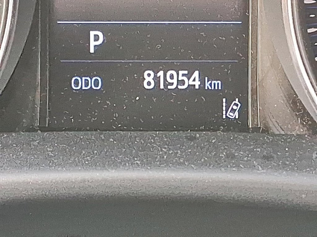 2020 Toyota C-HR LE in Stratford, Ontario - 14 - w1024h768px