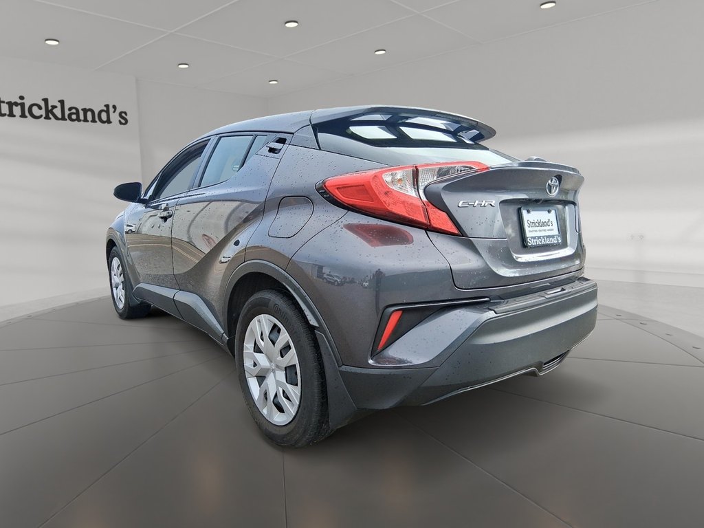 2021 Toyota C-HR LE in Stratford, Ontario - 4 - w1024h768px