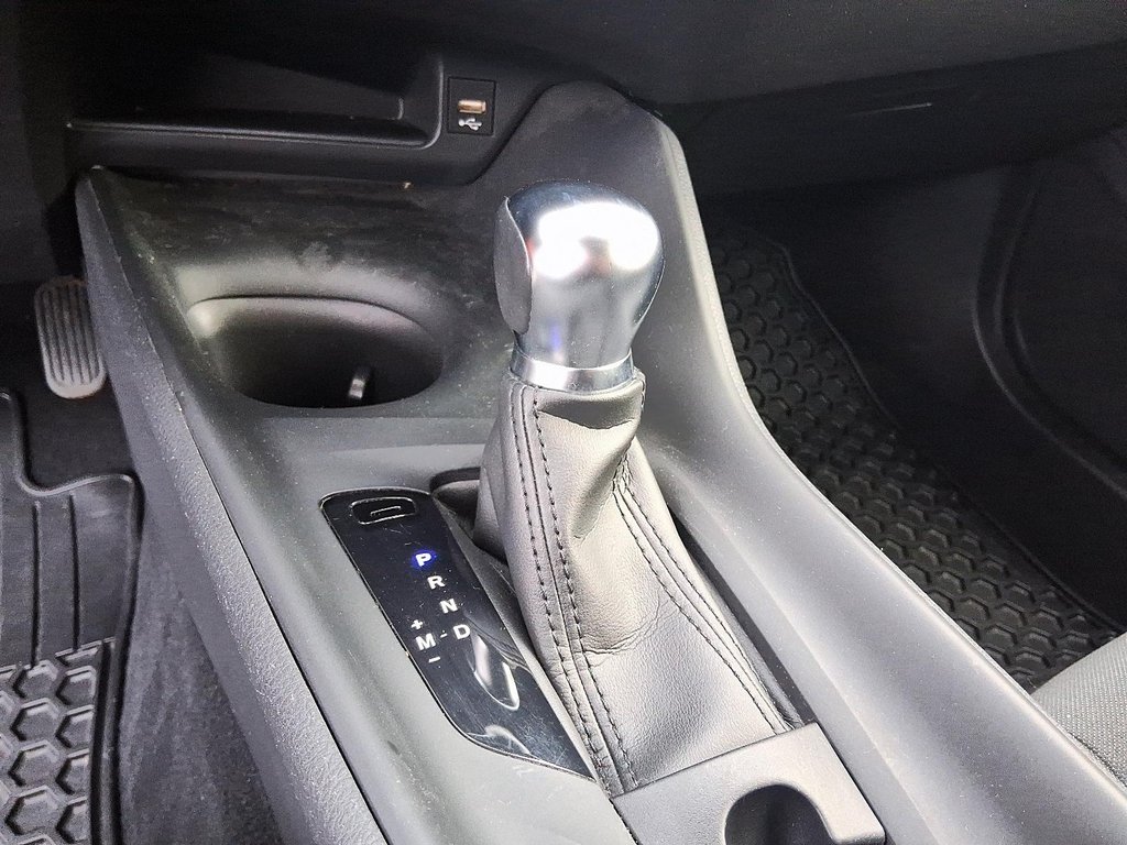2021 Toyota C-HR LE in Stratford, Ontario - 16 - w1024h768px