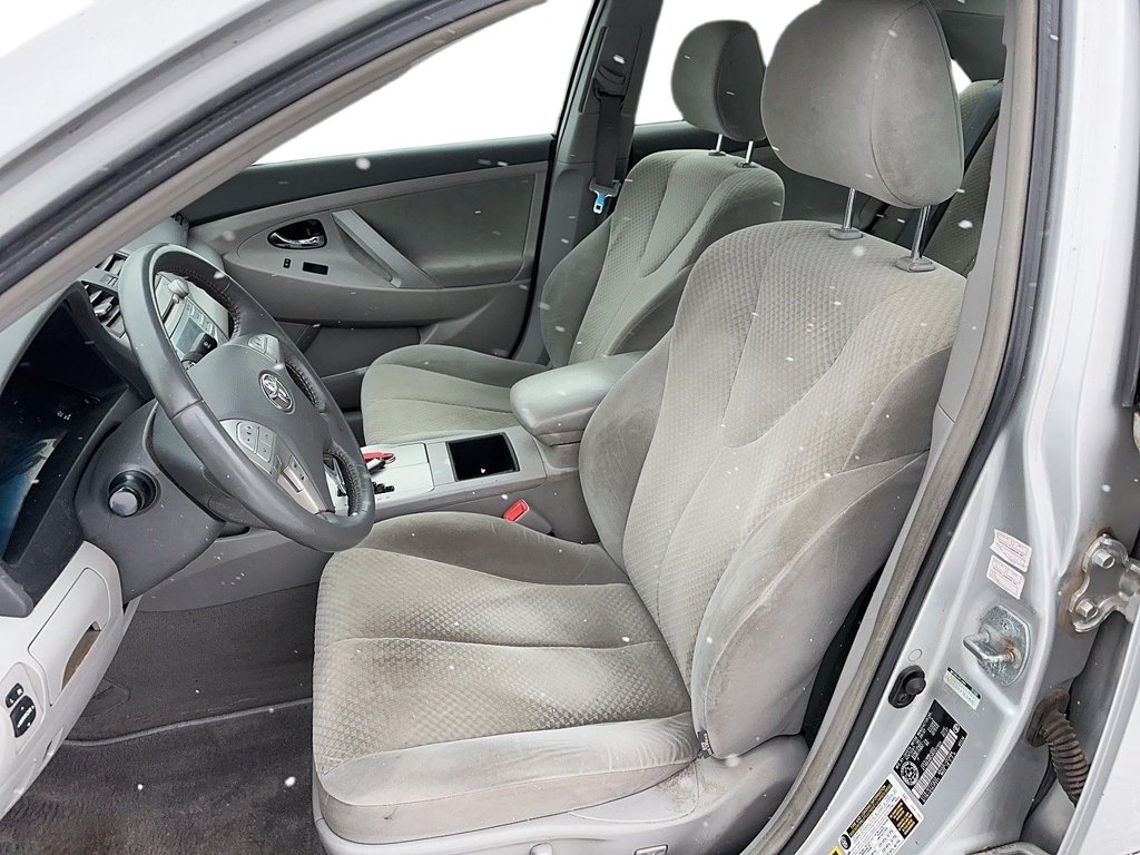 2008 Toyota Camry Hybrid 4-door Sedan in Stratford, Ontario - 7 - w1024h768px