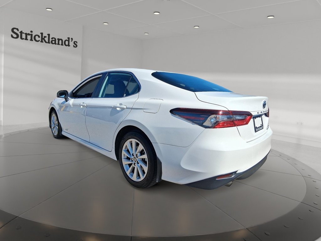 2024 Toyota Camry Hybrid LE in Stratford, Ontario - 4 - w1024h768px