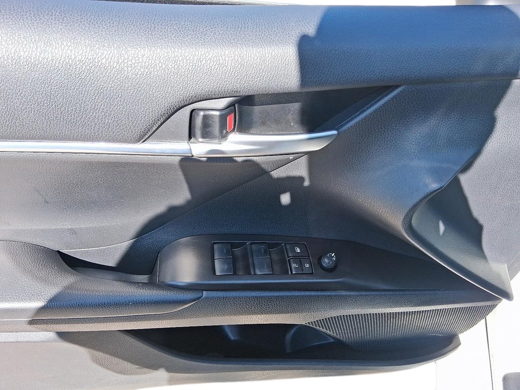 2024 Toyota Camry Hybrid LE in Stratford, Ontario - 10 - w1024h768px
