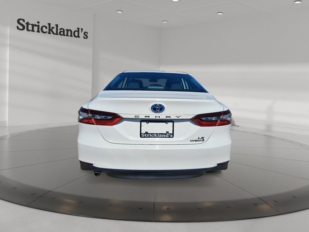 2024 Toyota Camry Hybrid LE in Stratford, Ontario - 3 - w1024h768px