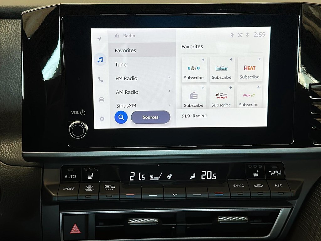 2025 Toyota Camry Hybrid SE Upgrade AWD in Stratford, Ontario - 18 - w1024h768px