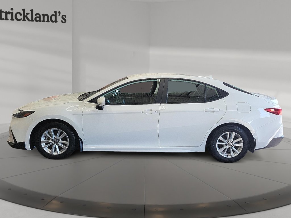 2025 Toyota Camry Hybrid SE FWD in Stratford, Ontario - 5 - w1024h768px