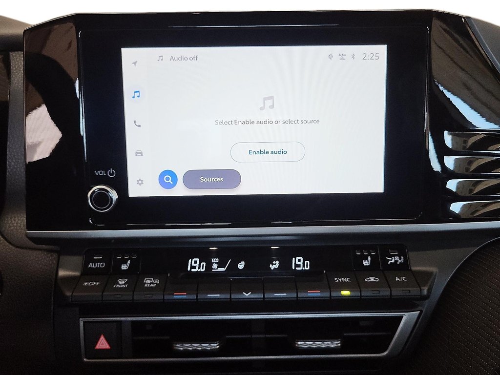 2025 Toyota Camry Hybrid SE FWD in Stratford, Ontario - 16 - w1024h768px