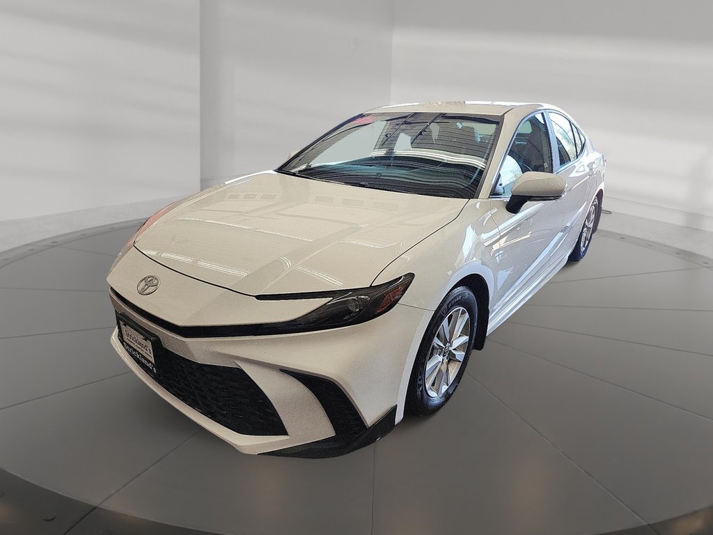 2025 Toyota Camry Hybrid SE FWD in Stratford, Ontario - 1 - w1024h768px