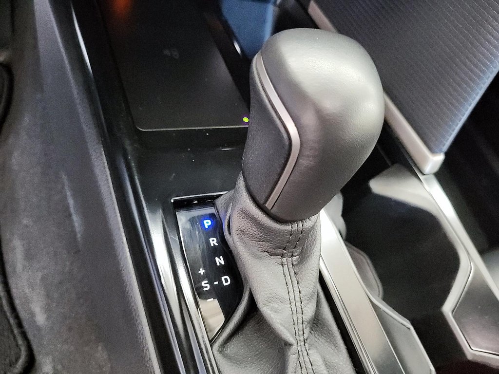 2025 Toyota Camry Hybrid SE FWD in Stratford, Ontario - 14 - w1024h768px