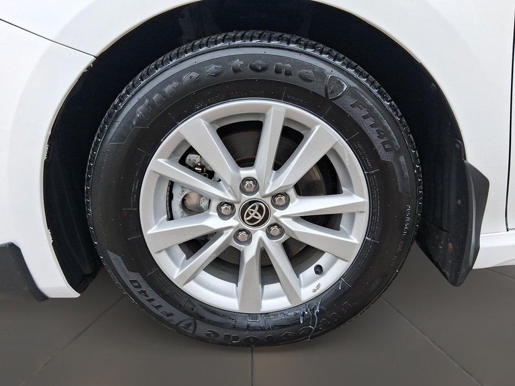 2025 Toyota Camry Hybrid SE FWD in Stratford, Ontario - 7 - w1024h768px