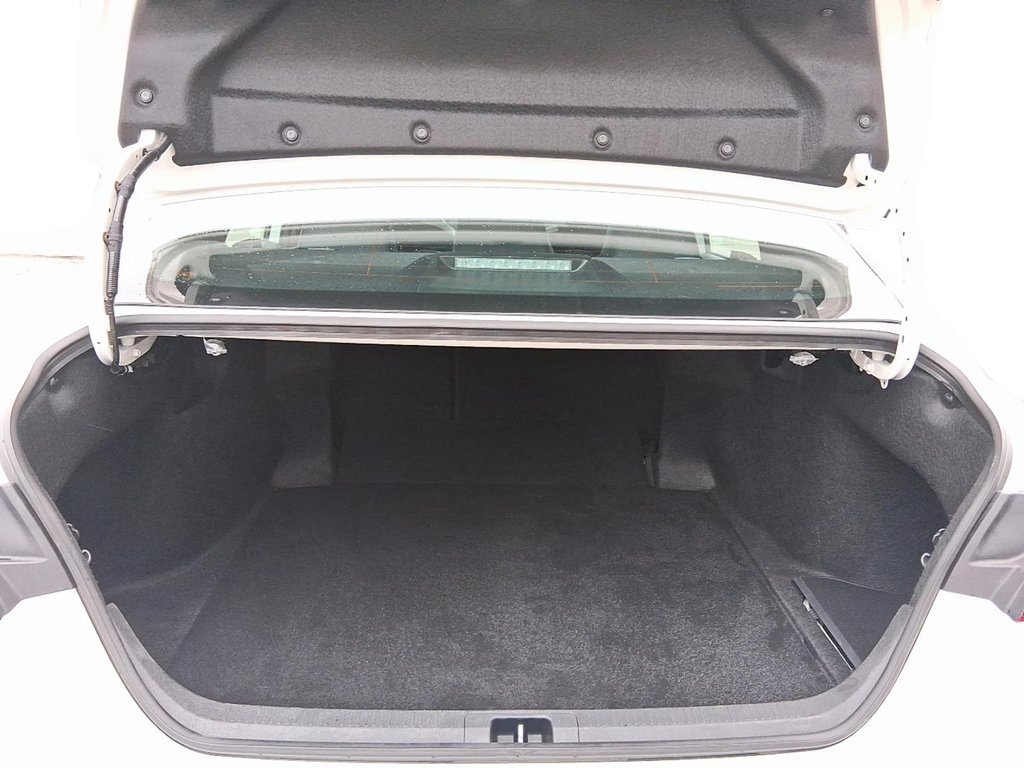 2025 Toyota Camry Hybrid SE FWD in Stratford, Ontario - 6 - w1024h768px