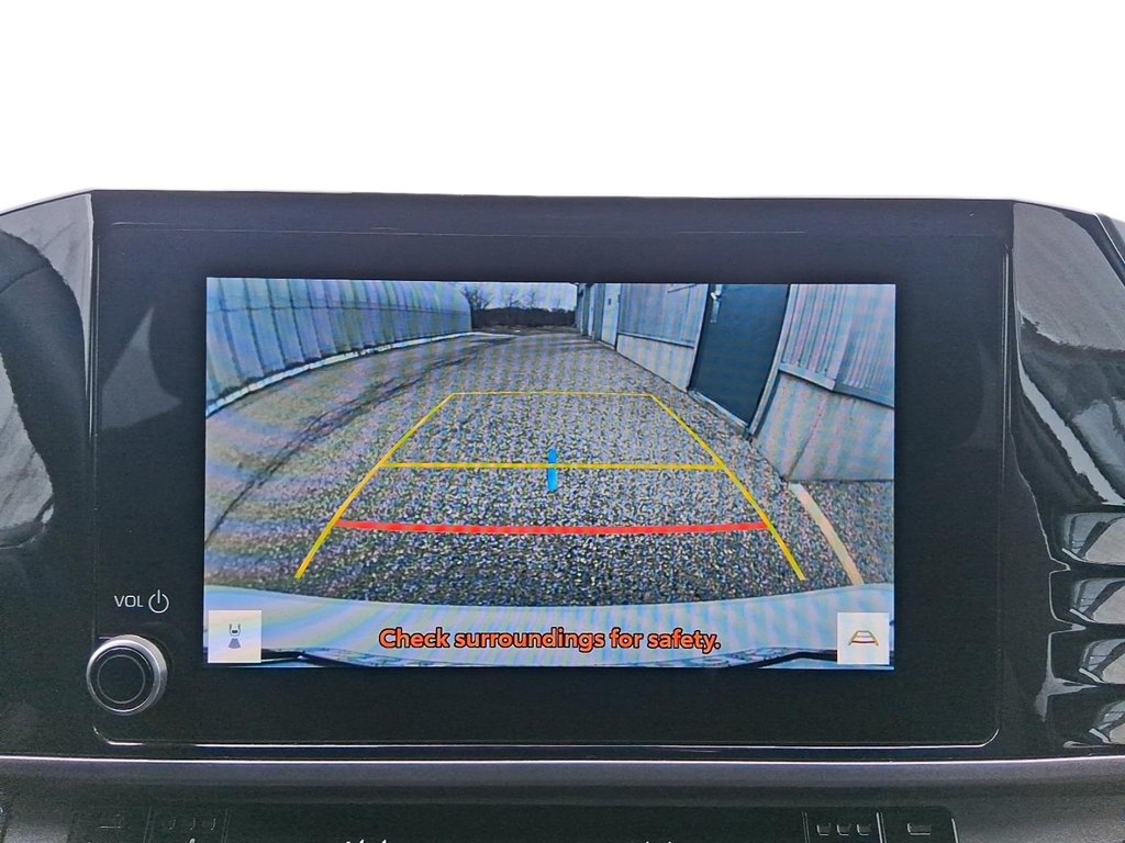 2025 Toyota Camry Hybrid SE FWD in Stratford, Ontario - 18 - w1024h768px