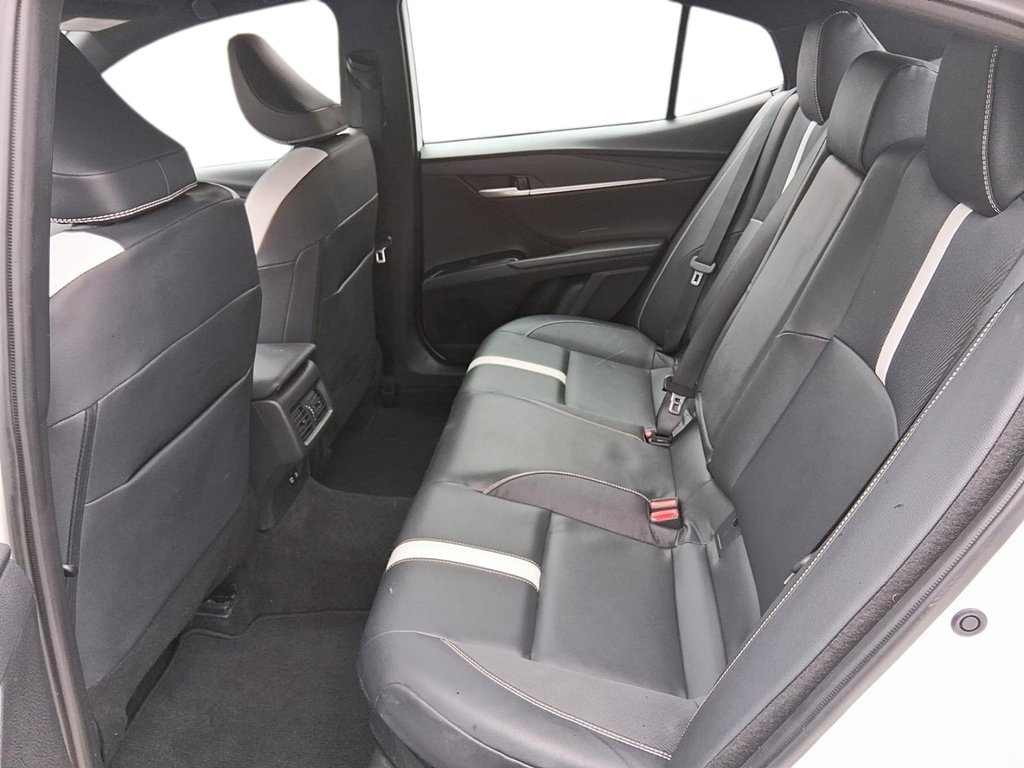 2025 Toyota Camry Hybrid SE FWD in Stratford, Ontario - 9 - w1024h768px