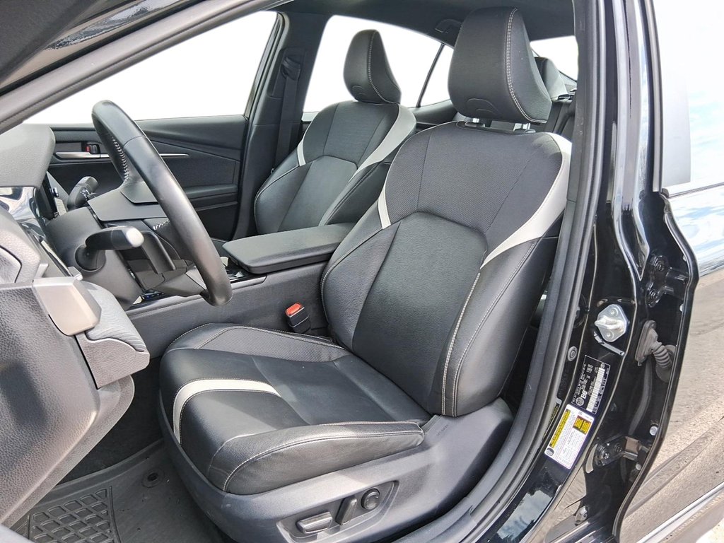 2025 Toyota Camry Hybrid SE FWD in Stratford, Ontario - 8 - w1024h768px