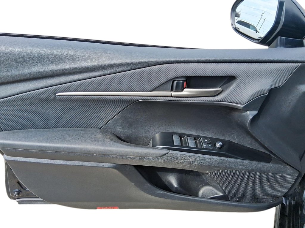 2025 Toyota Camry Hybrid SE FWD in Stratford, Ontario - 11 - w1024h768px