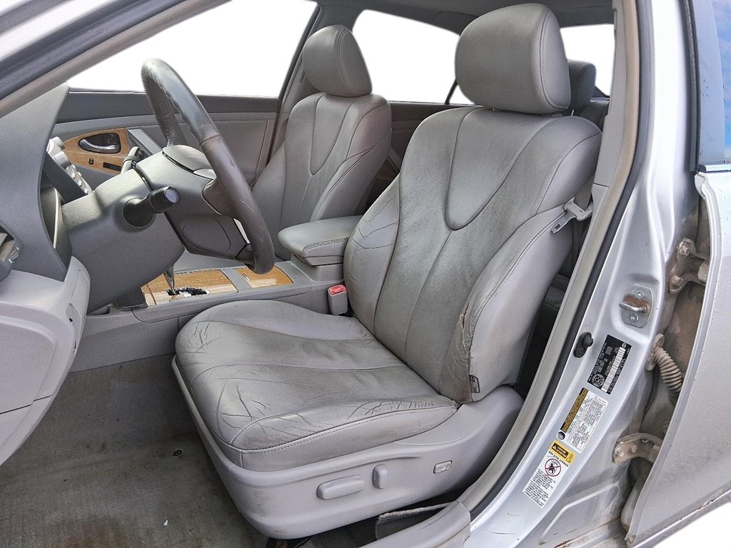 2007 Toyota Camry 4-door Sedan SE V6 in Stratford, Ontario - 8 - w1024h768px