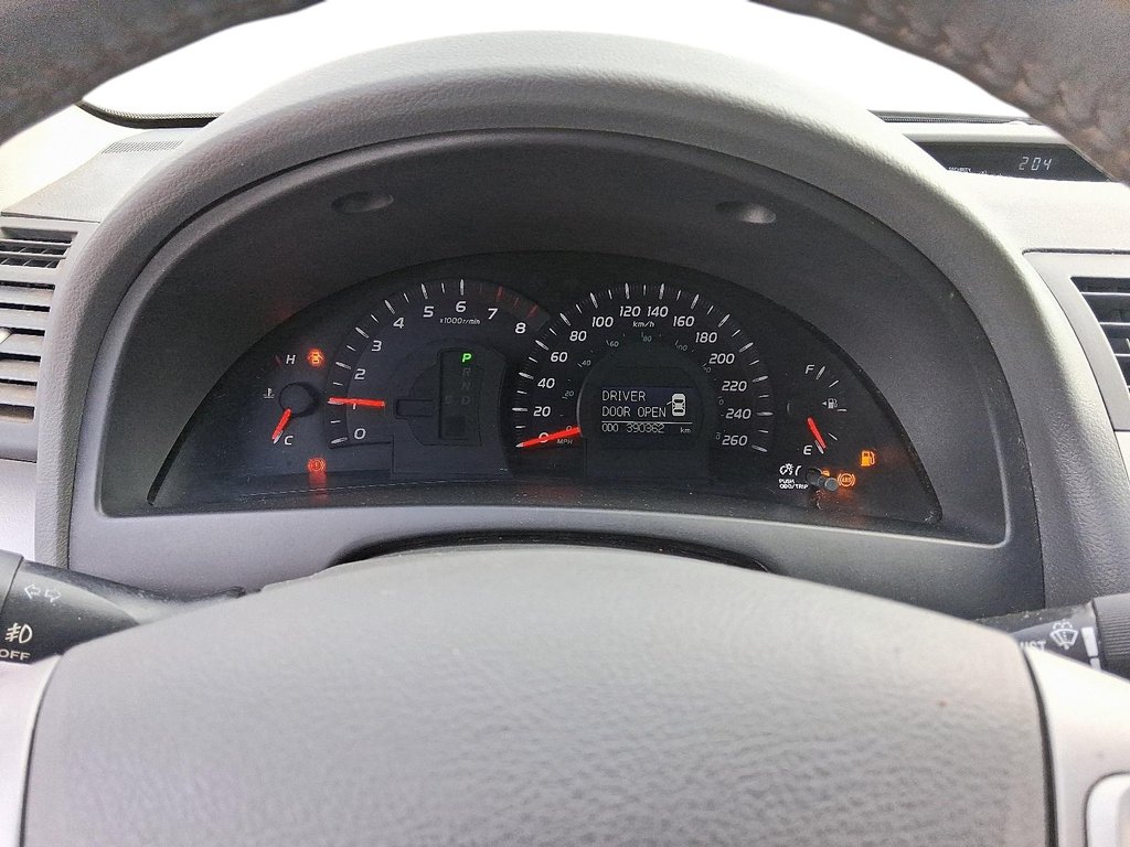 2007 Toyota Camry 4-door Sedan SE V6 in Stratford, Ontario - 14 - w1024h768px