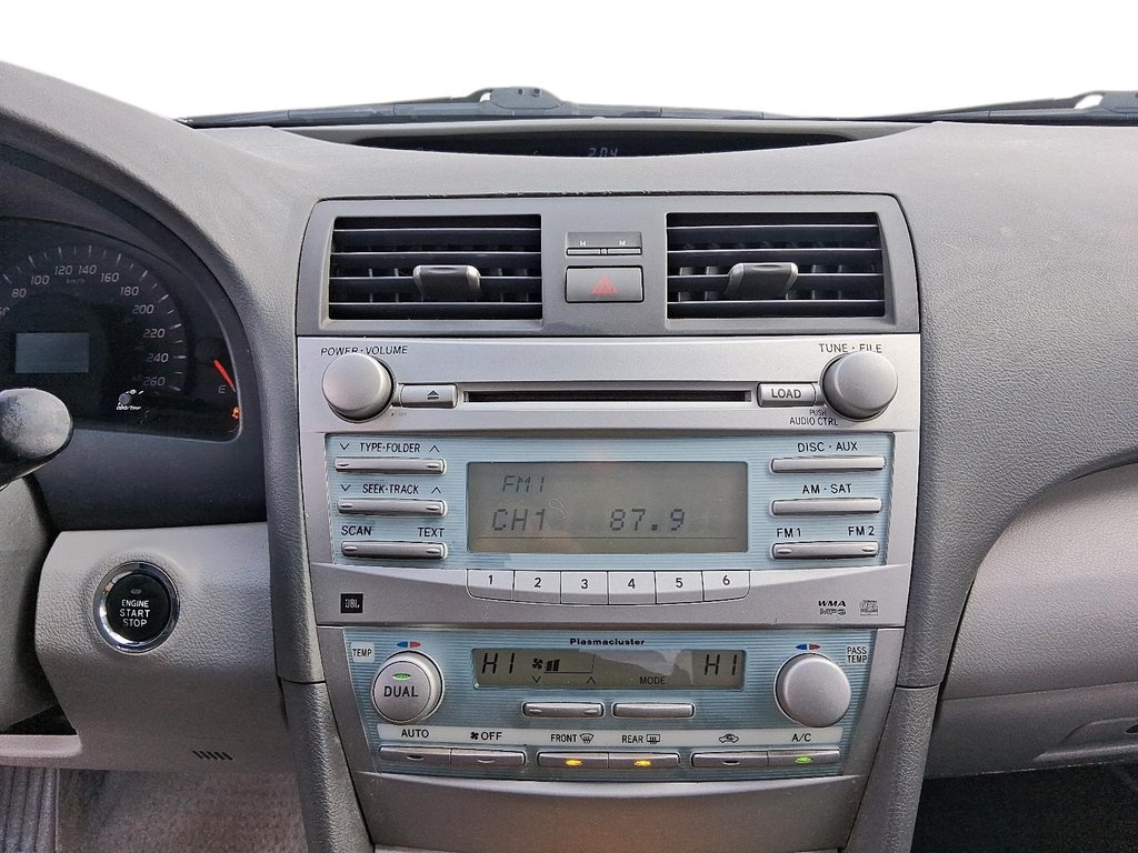 2007 Toyota Camry 4-door Sedan SE V6 in Stratford, Ontario - 15 - w1024h768px