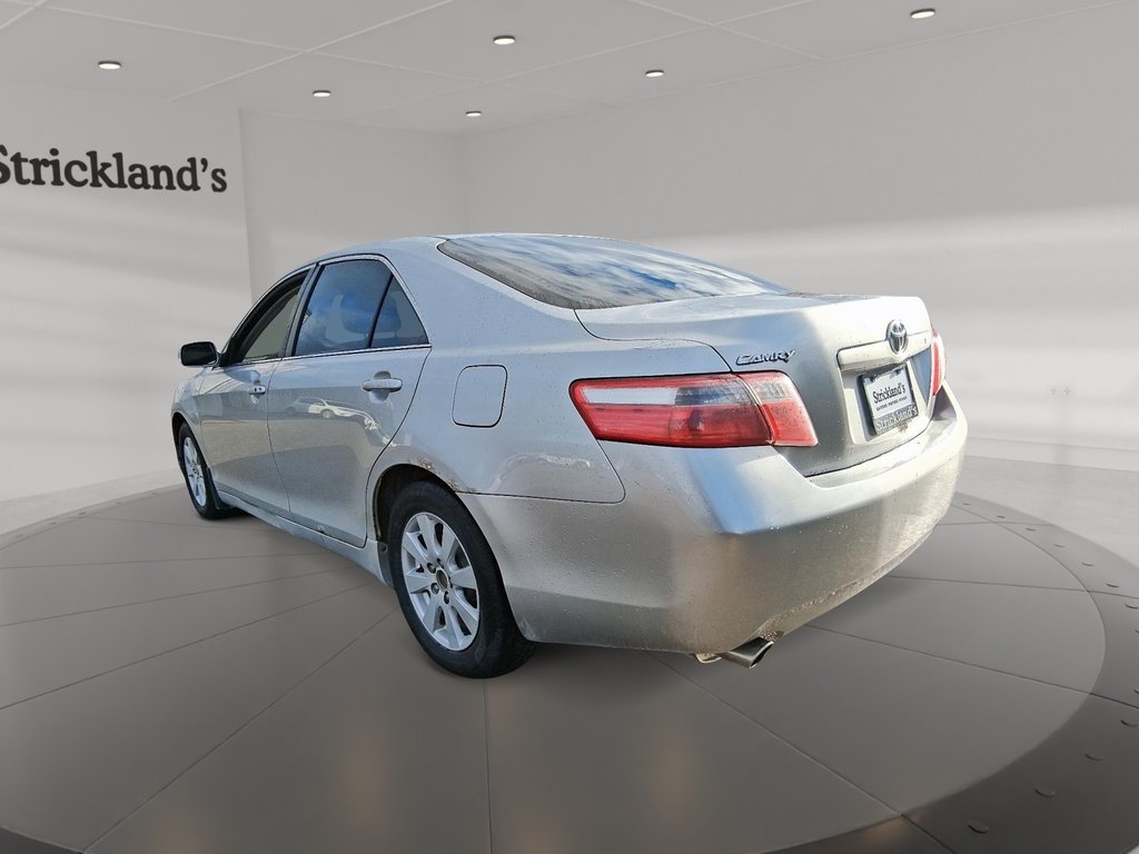 2007 Toyota Camry 4-door Sedan SE V6 in Stratford, Ontario - 4 - w1024h768px