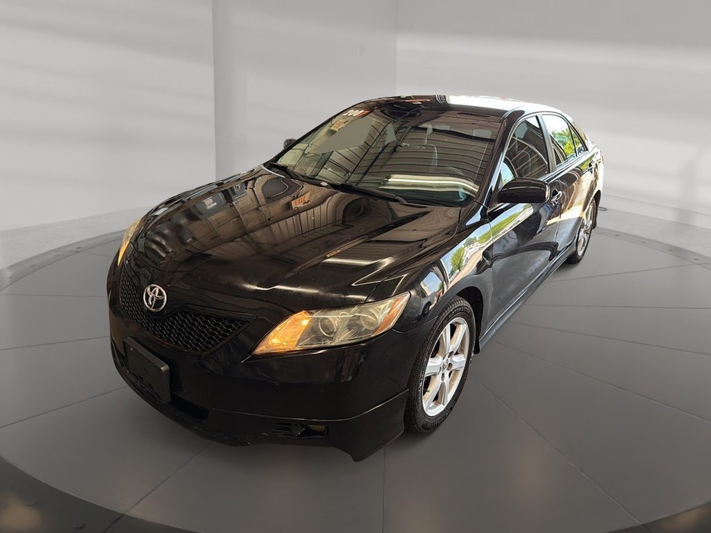 2007 Toyota Camry 4-door Sedan SE 5A in Stratford, Ontario - 1 - w1024h768px