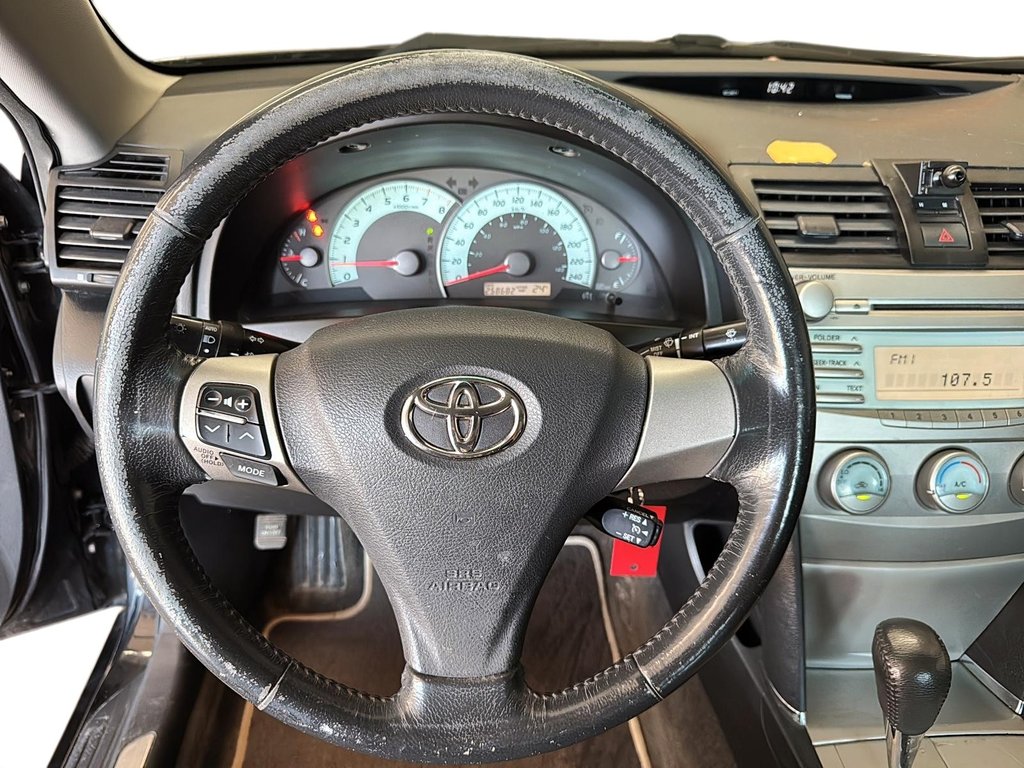 2007 Toyota Camry 4-door Sedan SE 5A in Stratford, Ontario - 11 - w1024h768px