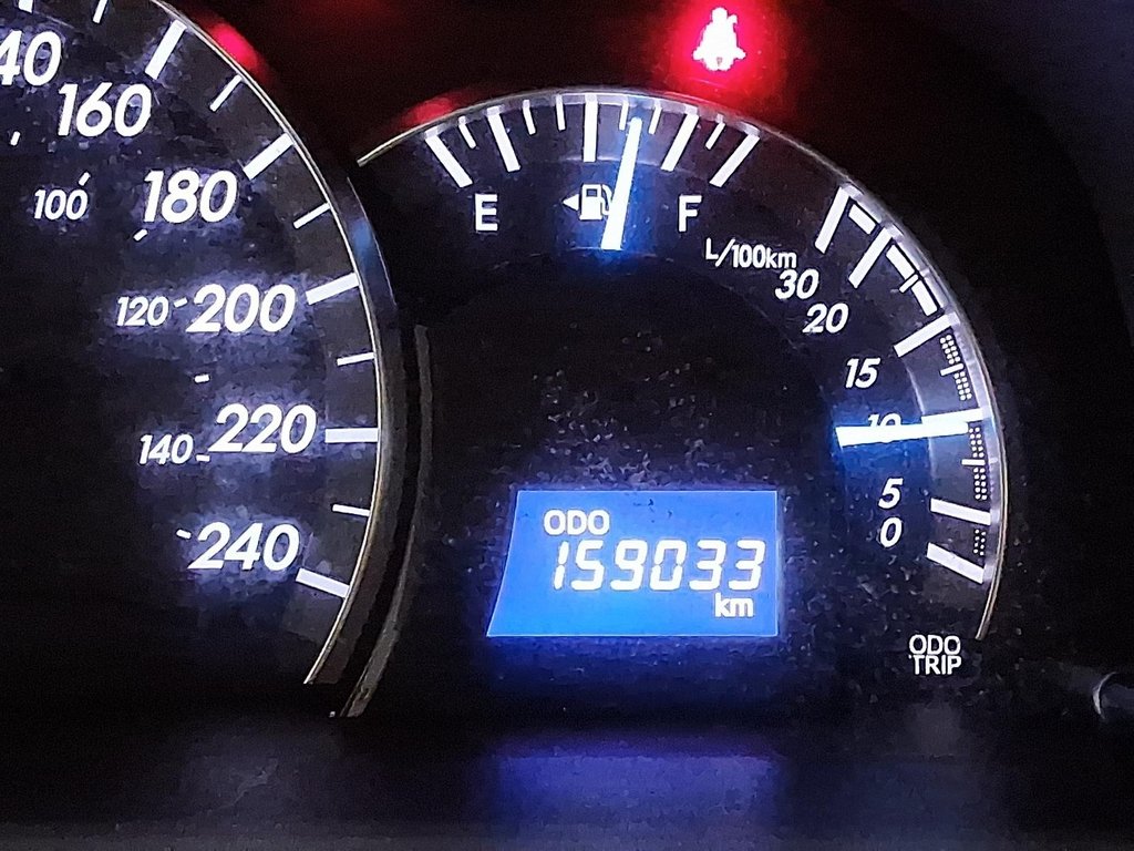 2012 Toyota Camry 4-door Sedan SE in Stratford, Ontario - 12 - w1024h768px