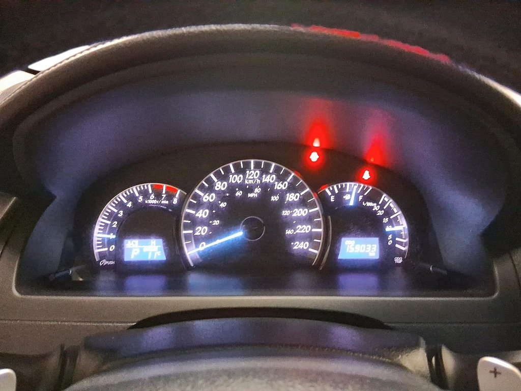 2012 Toyota Camry 4-door Sedan SE in Stratford, Ontario - 13 - w1024h768px