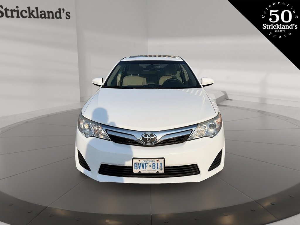 2014  Camry 4-door Sedan LE 6A in Stratford, Ontario - 2 - w1024h768px