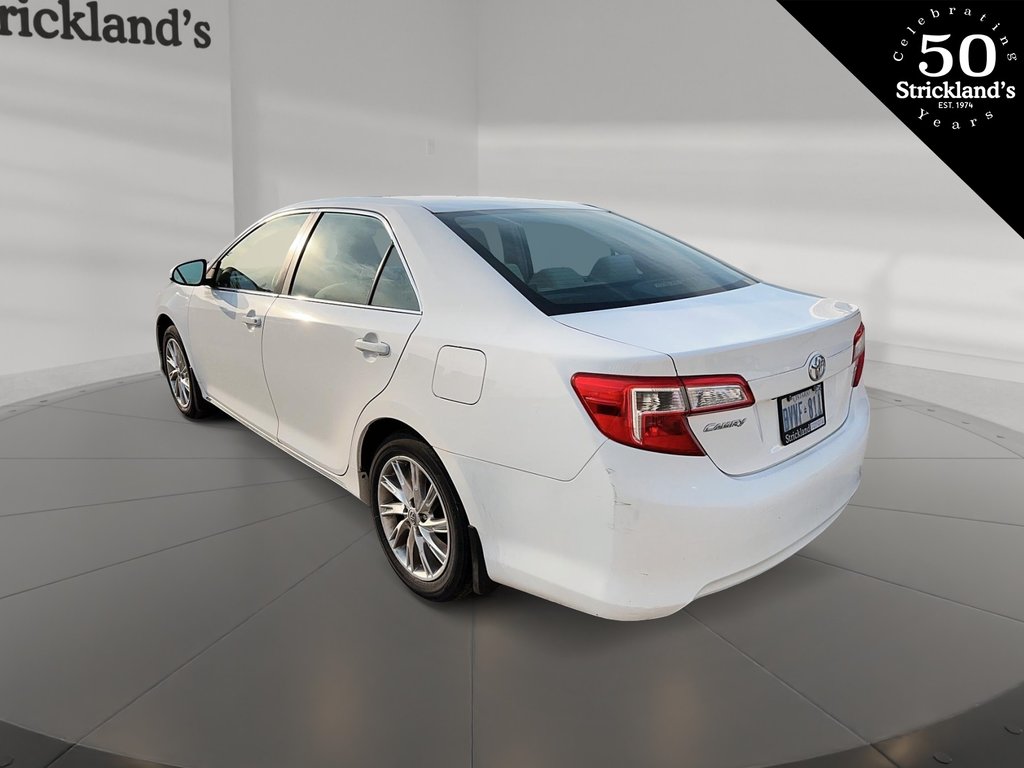 2014  Camry 4-door Sedan LE 6A in Stratford, Ontario - 4 - w1024h768px