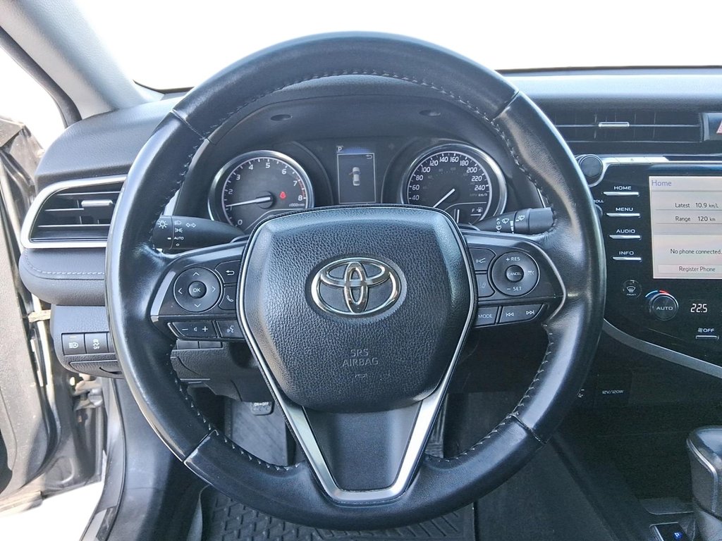 2018 Toyota Camry 4-Door Sedan SE 8A in Stratford, Ontario - 12 - w1024h768px