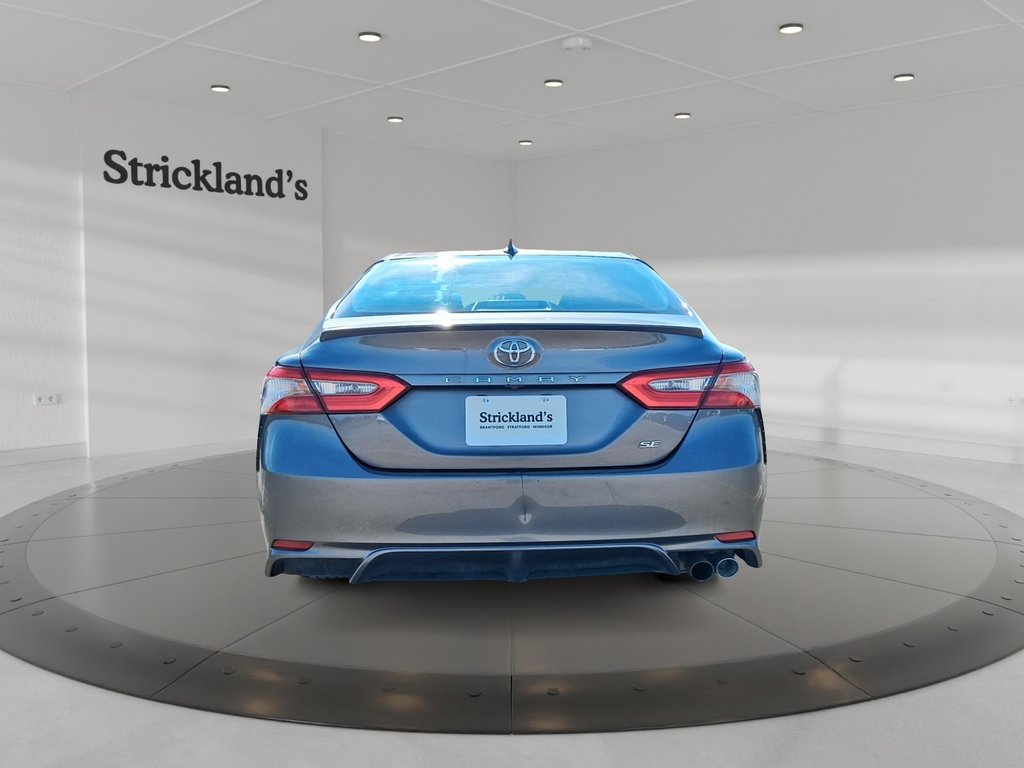 2018 Toyota Camry 4-Door Sedan SE 8A in Stratford, Ontario - 5 - w1024h768px