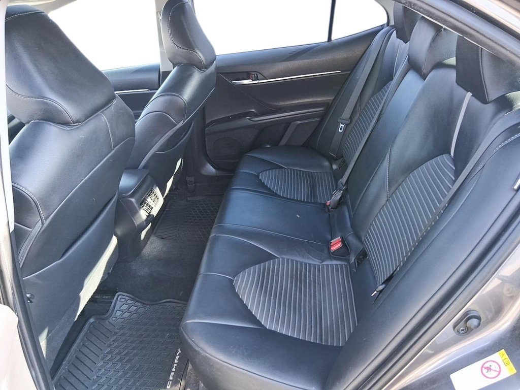 2018 Toyota Camry 4-Door Sedan SE 8A in Stratford, Ontario - 9 - w1024h768px