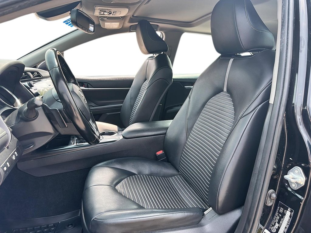 2020 Toyota Camry 4-Door Sedan SE 8A in Stratford, Ontario - 8 - w1024h768px
