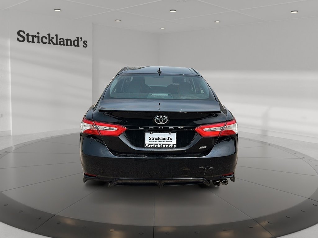 2020 Toyota Camry 4-Door Sedan SE 8A in Stratford, Ontario - 3 - w1024h768px