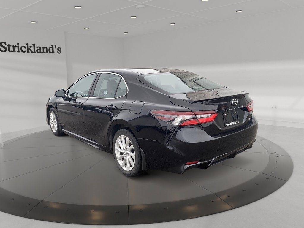 2022  Camry SE in Stratford, Ontario - 4 - w1024h768px