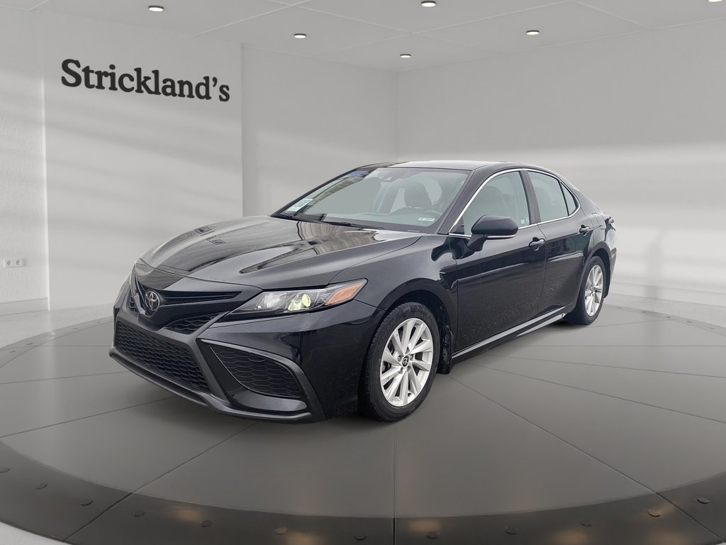2022  Camry SE in Stratford, Ontario - 1 - w1024h768px
