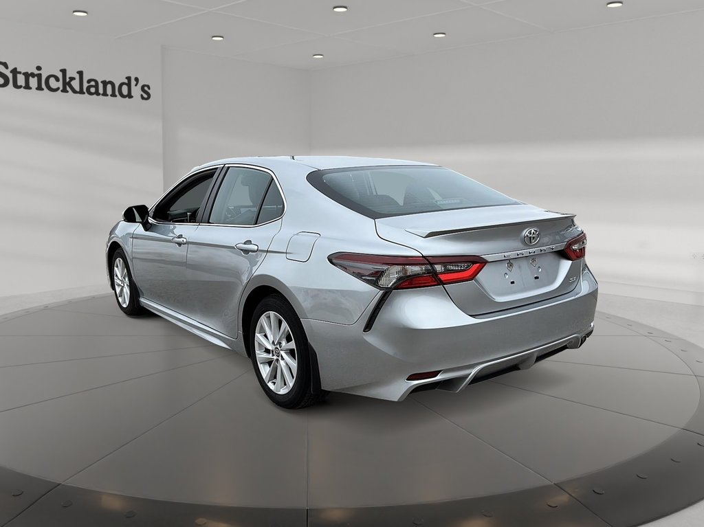 2022  Camry SE in Stratford, Ontario - 4 - w1024h768px