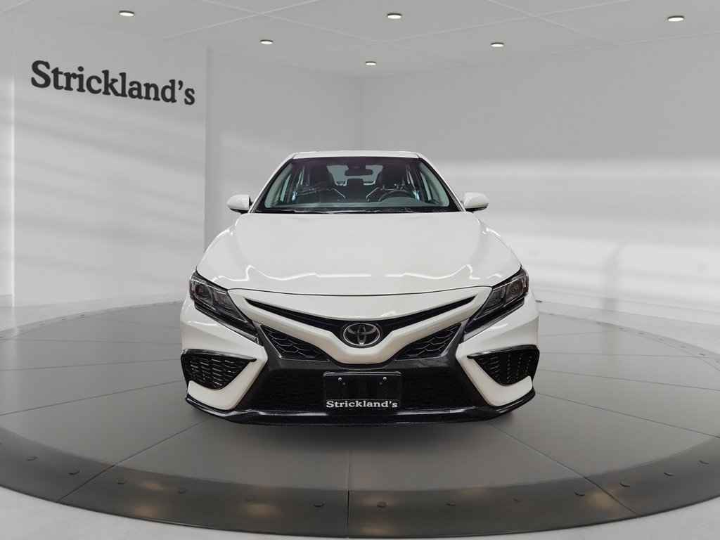 2022  Camry SE in Stratford, Ontario - 18 - w1024h768px
