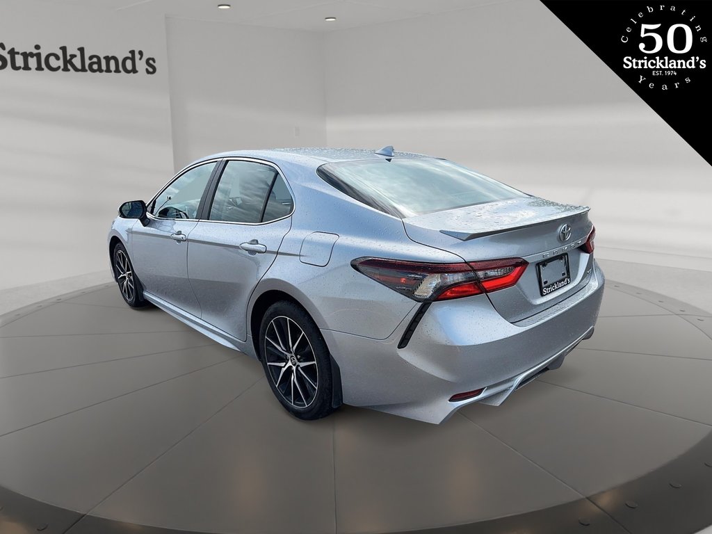 2023  Camry SE in Stratford, Ontario - 4 - w1024h768px