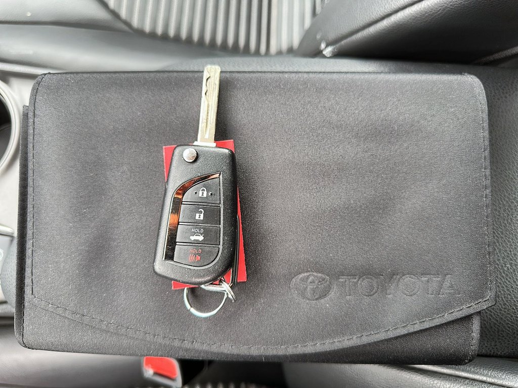 2023 Toyota Camry SE AWD in Stratford, Ontario - 16 - w1024h768px