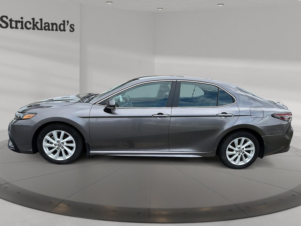 2023 Toyota Camry SE AWD in Stratford, Ontario - 5 - w1024h768px