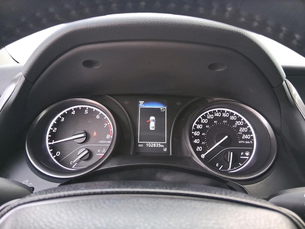 2023 Toyota Camry SE in Stratford, Ontario - 14 - w1024h768px