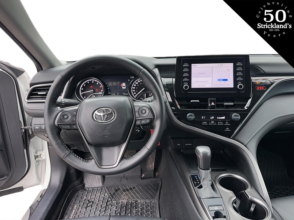 2024  Camry SE AWD in Stratford, Ontario - 9 - w1024h768px